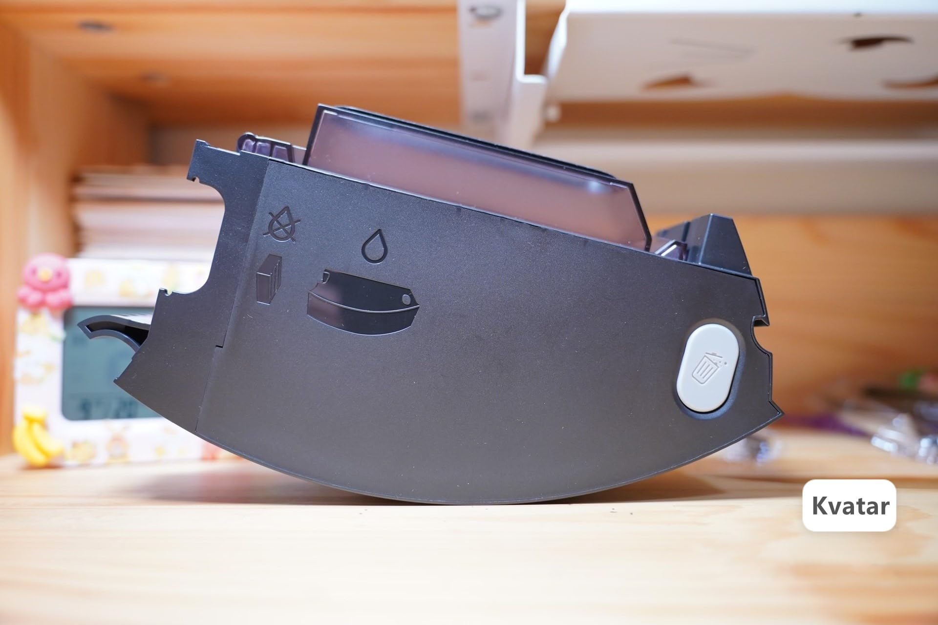 iRobot ルンバ用 ダストボックス 交換用 I7/E5/E6/J7対応 Amazon.co.jp: 純正ダストボックス IRobot ルンバ i7 e5 e6 i1 i3 i4